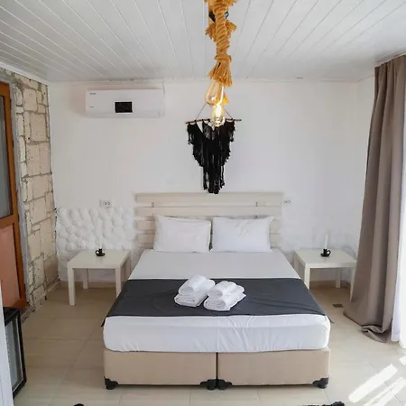 Bed & Breakfast Ivy House Loca Alaçatı