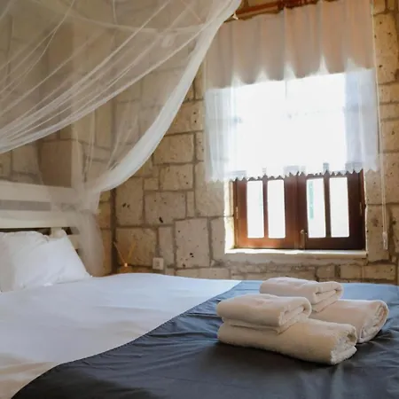 Bed & Breakfast Ivy House Loca