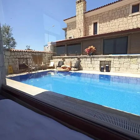 Ivy House Loca Bed & Breakfast 2*