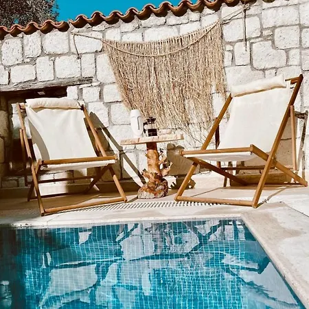 Bed & Breakfast Ivy House Loca